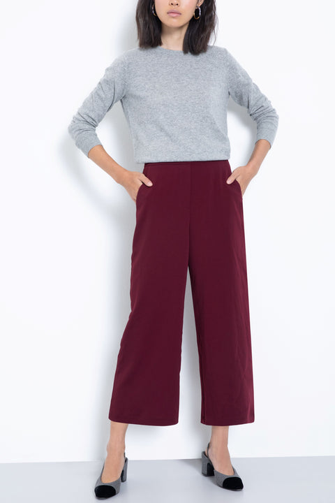 Comfortable pull-on stretch culotte pants - front view 2
